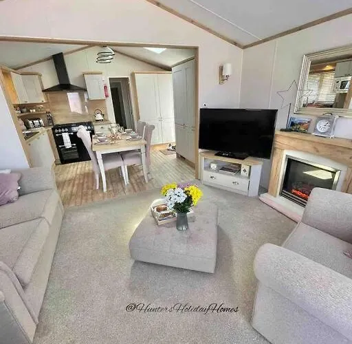 Hartland - White Cross Bay Chalet