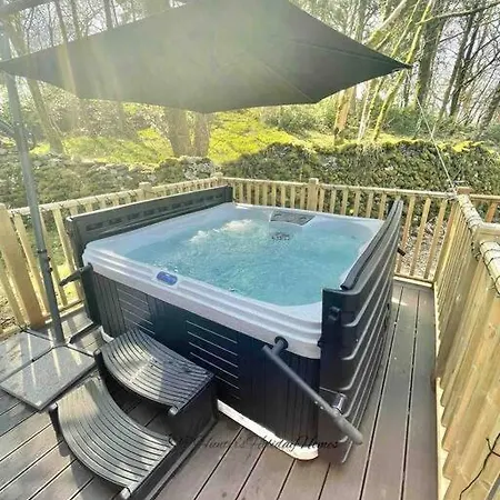 Hartland - White Cross Bay شاليه ويندرمير